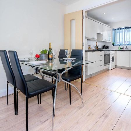 City Centre Townhouse - 3 Bedrooms - Garage - Parking - Top Rated Birmingham Exterior foto